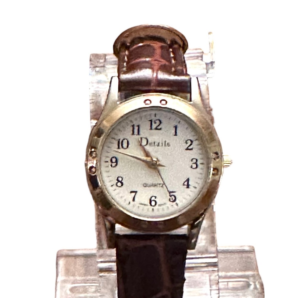 Vintage Details Quartz Watch Women's Gold Tone Brown Croc Band Tested Working